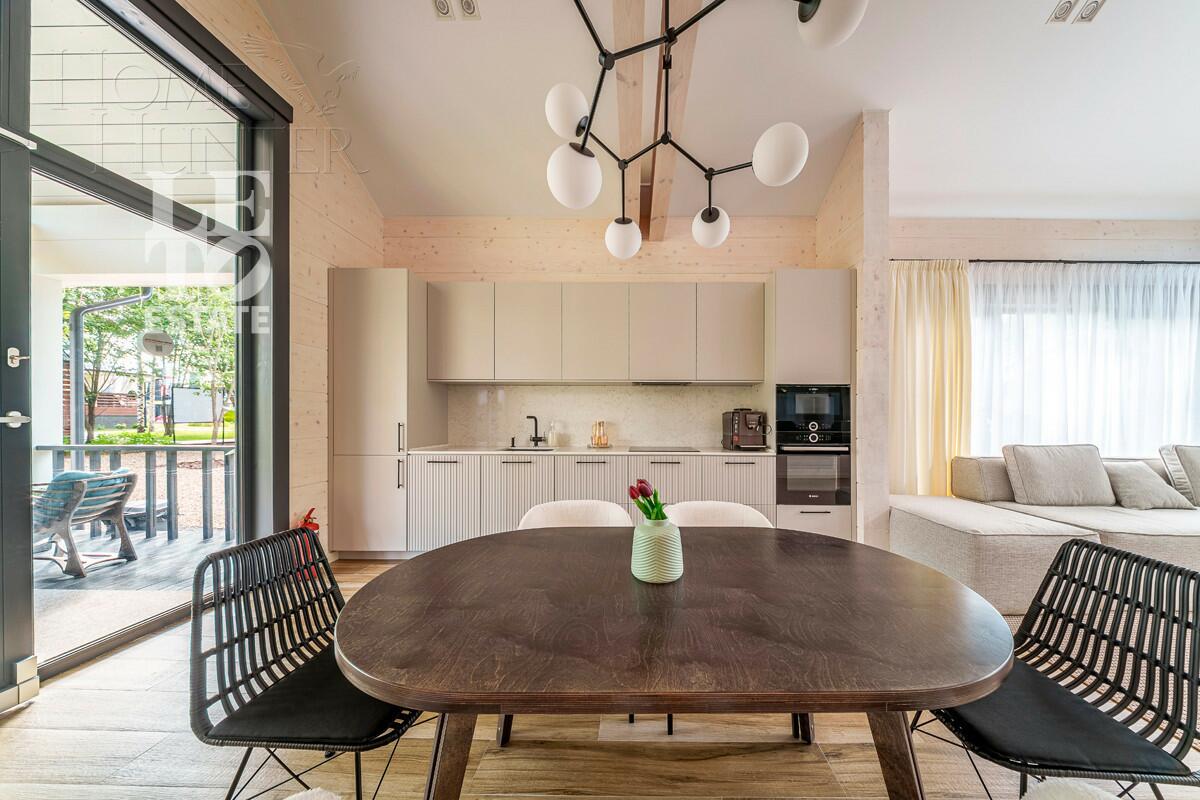 1-этажный коттедж 180 м² с отделкой