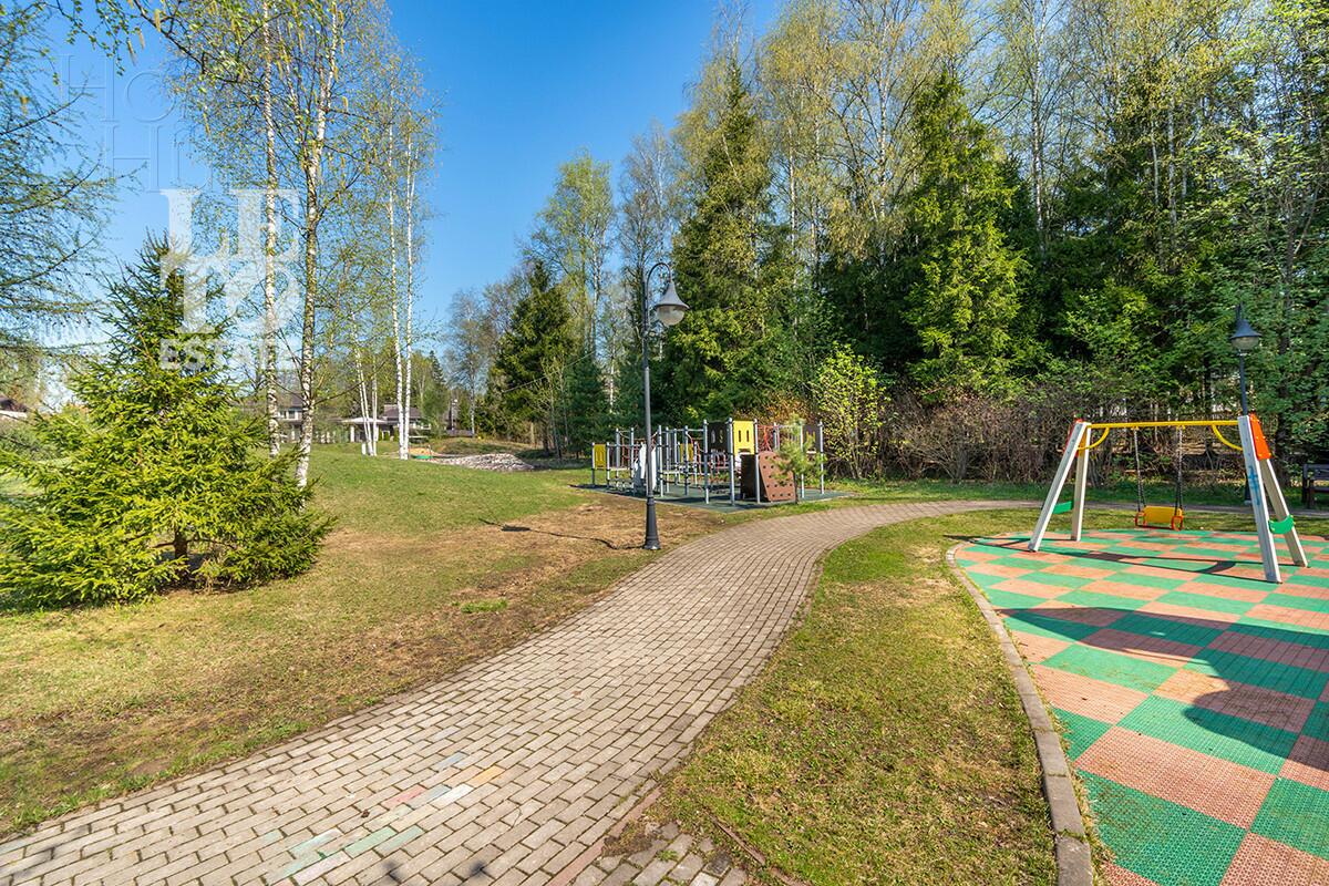 2-этажный коттедж 1 100 м² с отделкой