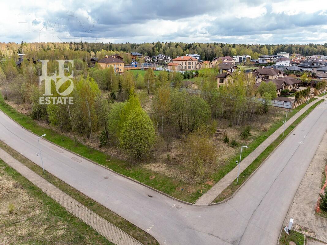 Участок 110.82 сот. в охраняемом поселке