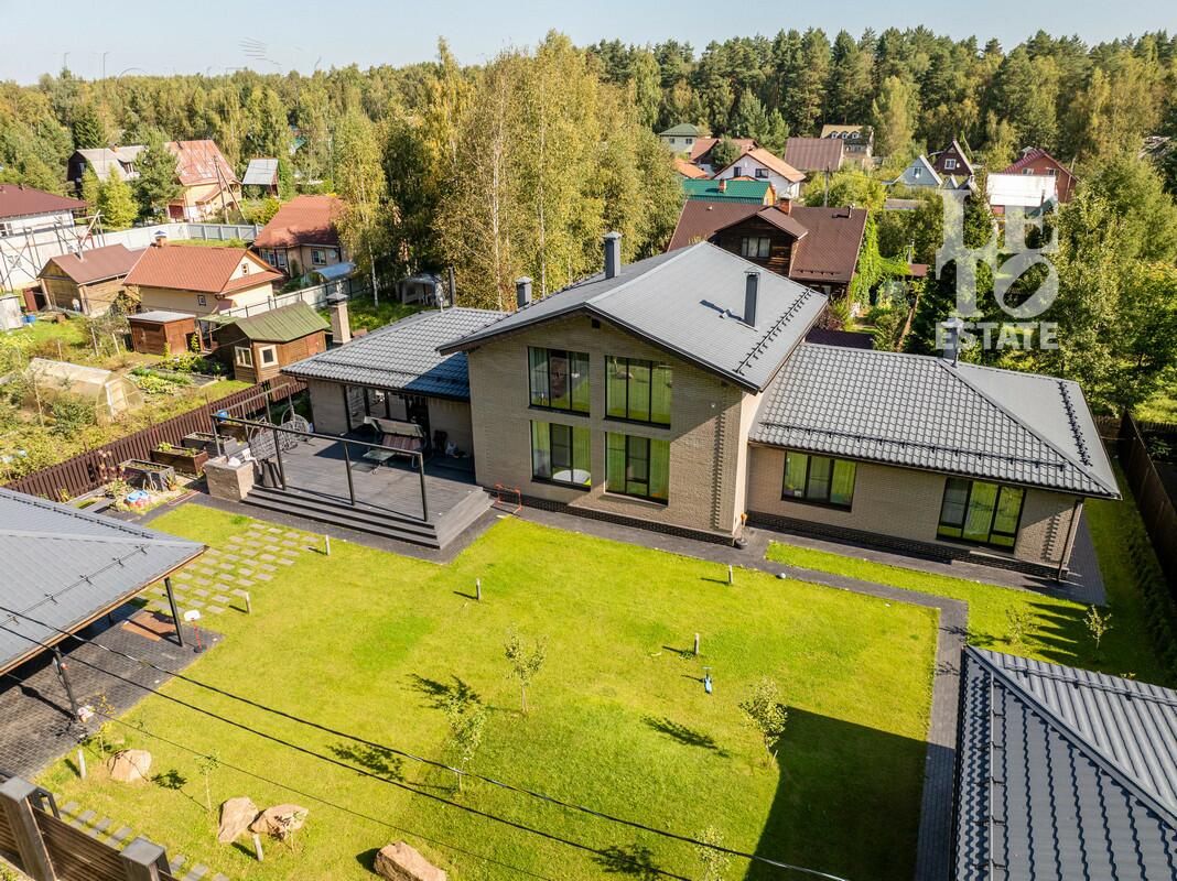 2-этажный коттедж 302 м² с отделкой