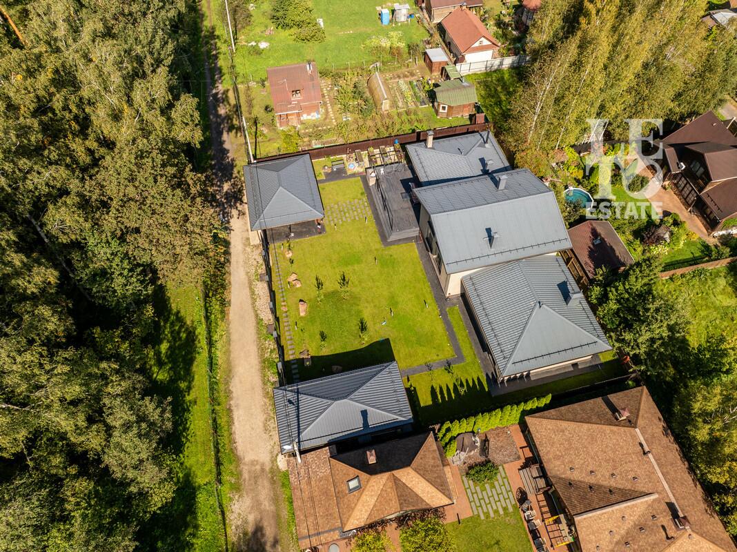 2-этажный коттедж 302 м² с отделкой