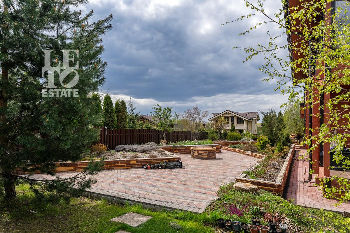 2-этажный коттедж 340 м² с отделкой