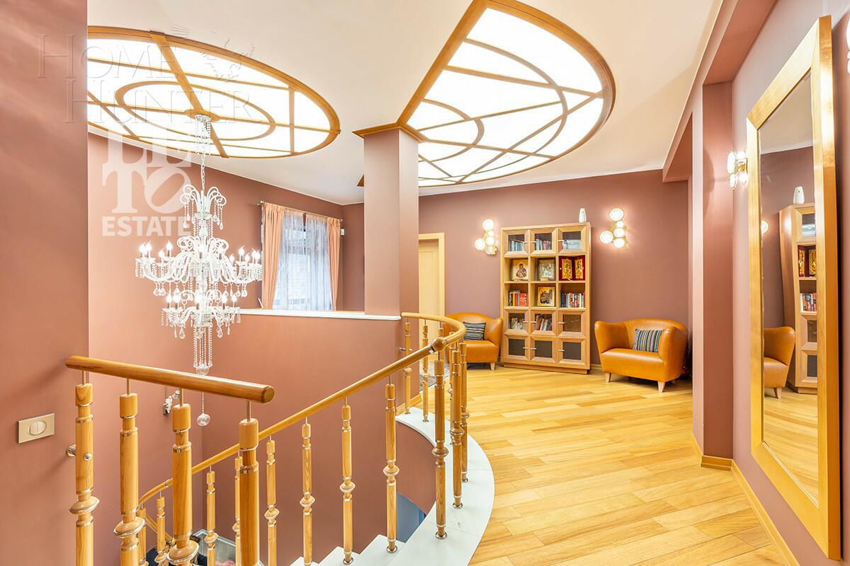 2-этажный коттедж 841 м² с отделкой