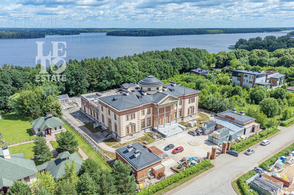 3-этажный коттедж 4 000 м² с отделкой