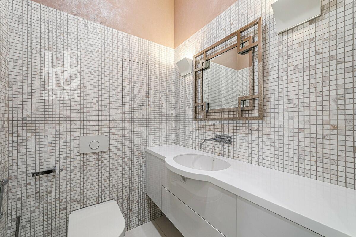 3-КОМН. КВАРТИРА С ОТДЕЛКОЙ 220 М² НА 2 ЭТАЖЕ