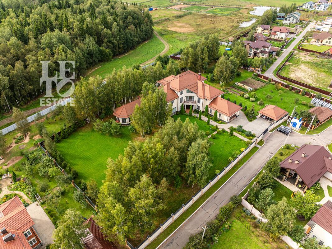 2-этажный коттедж 848 м² без отделки