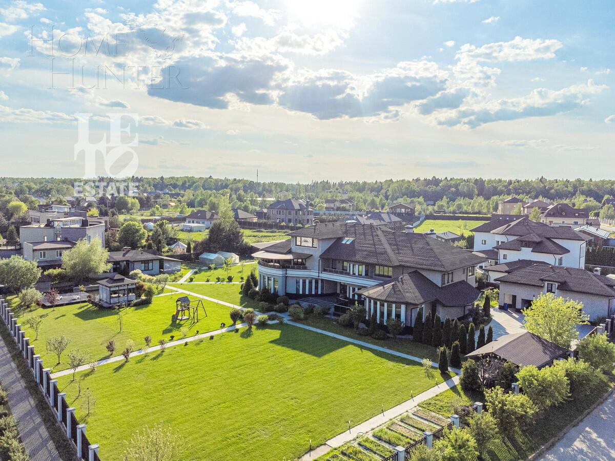 2-этажный коттедж 1 150 м² с отделкой