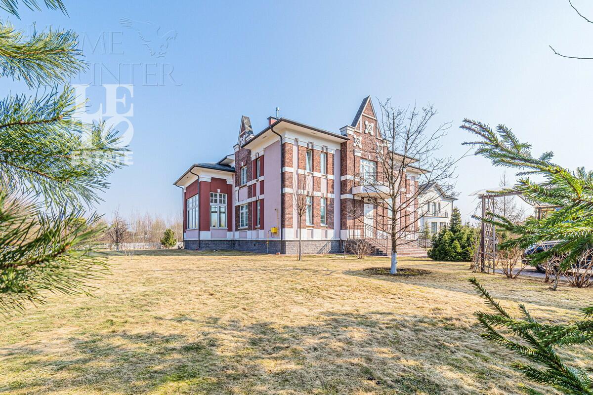 2-этажный коттедж 343.5 м² с отделкой