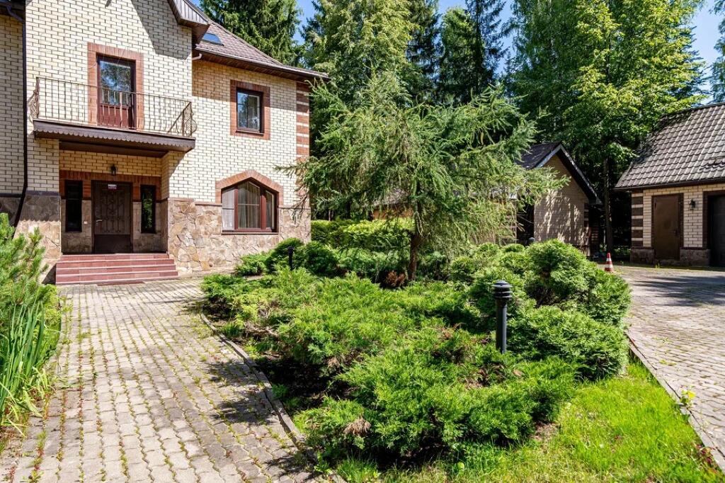 2-этажный коттедж 342 м² с отделкой