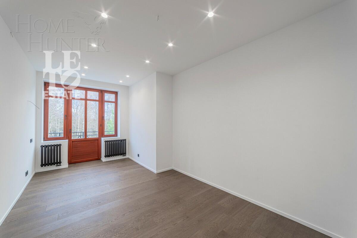 2-этажный коттедж 693 м² с отделкой