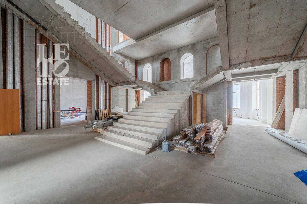 3-этажный коттедж 4 000 м² с отделкой