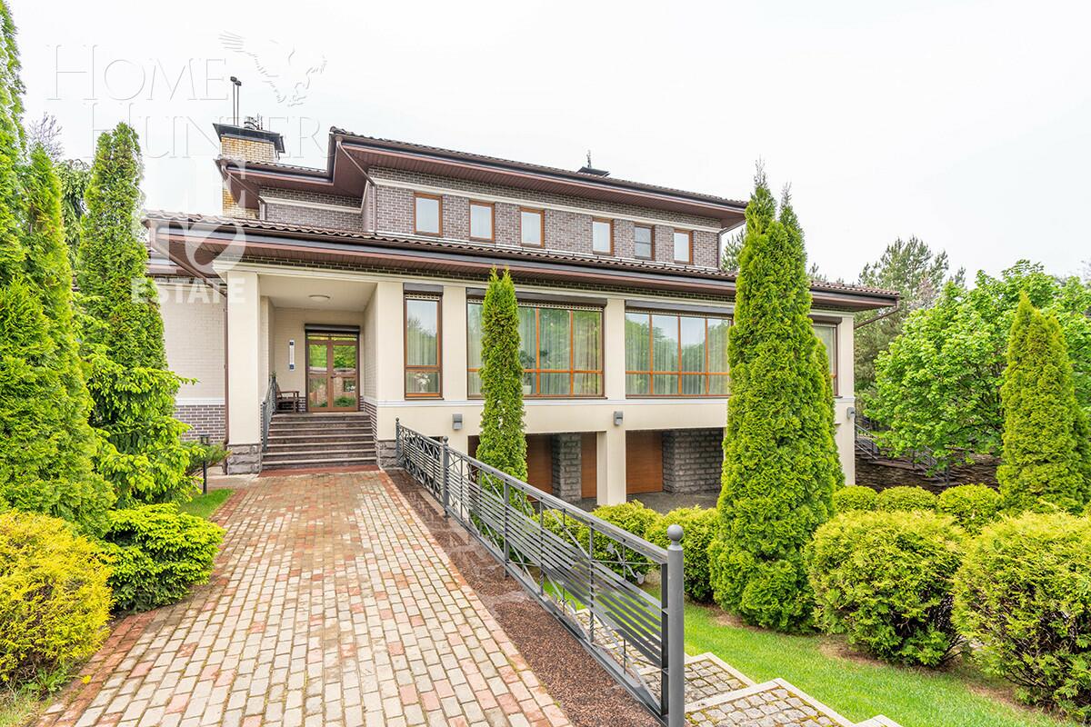 2-этажный коттедж 841 м² с отделкой