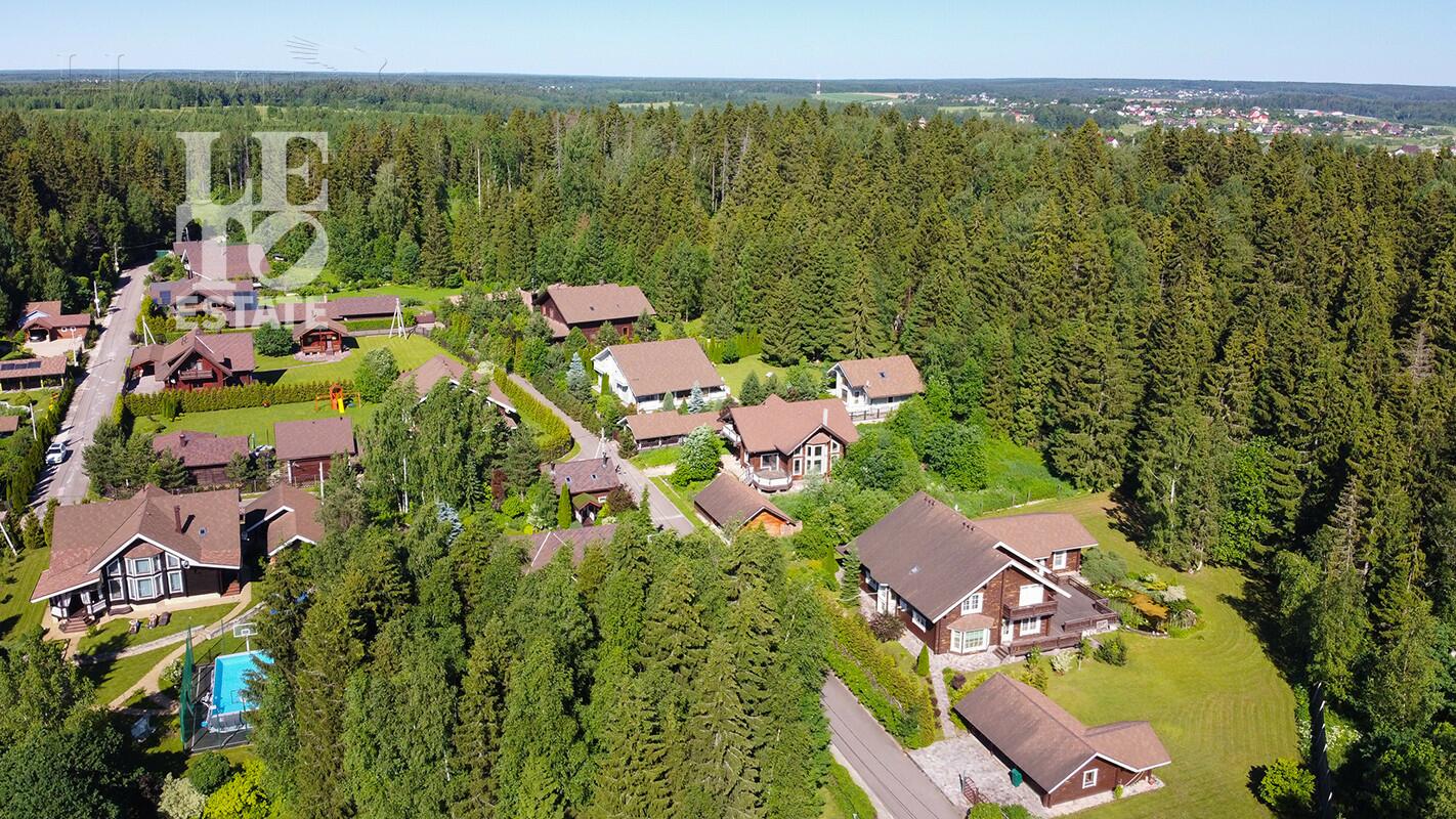 2-этажный коттедж 350 м² с отделкой