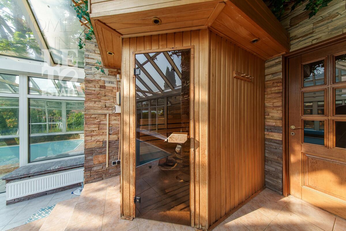 3-этажный коттедж 475 м² с отделкой