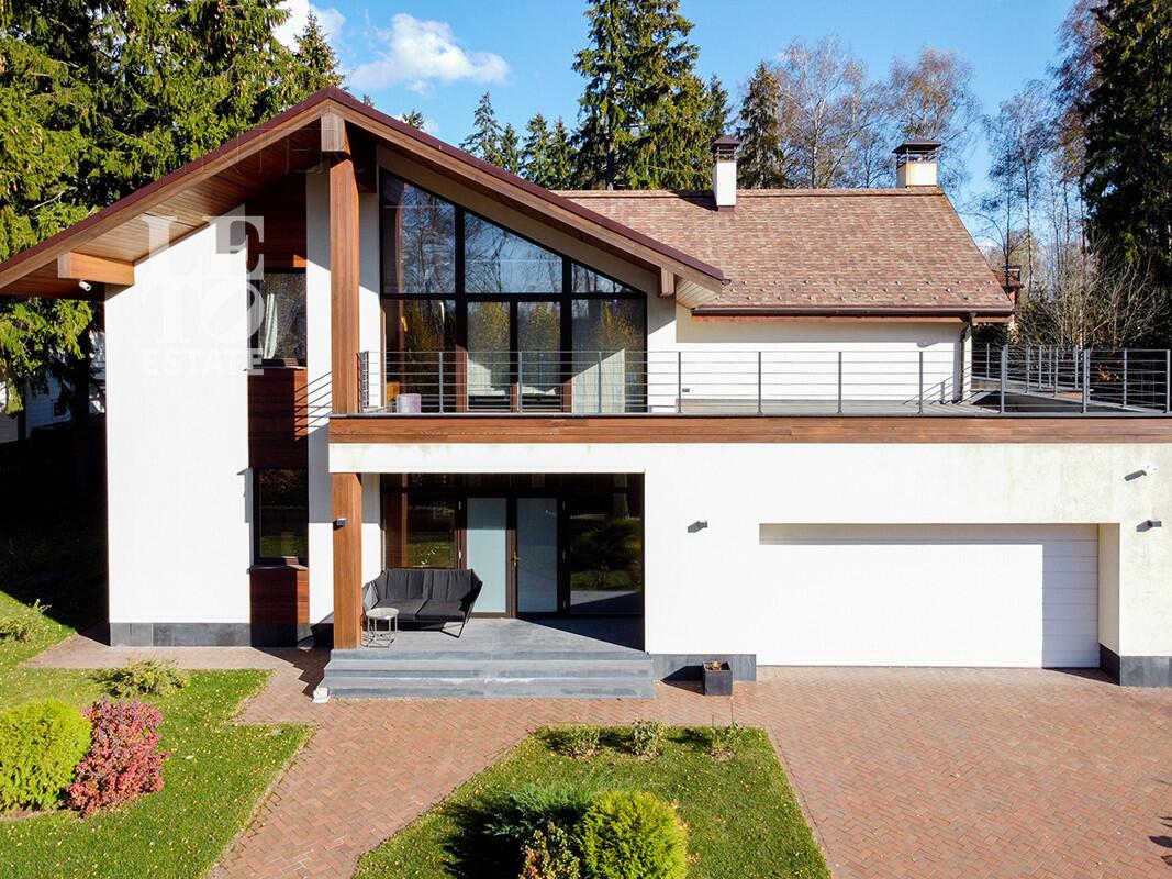 2-этажный коттедж 313 м² с отделкой