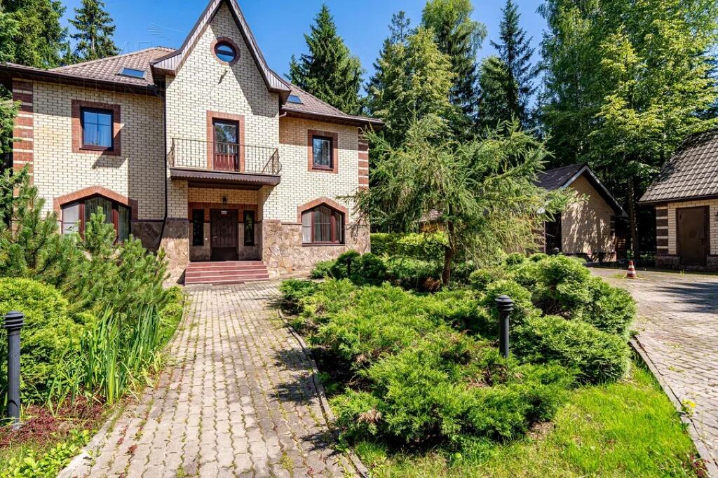 2-этажный коттедж 342 м² с отделкой