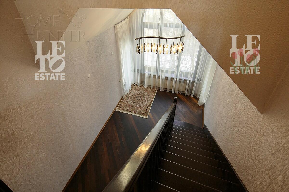 3-этажный коттедж 520 м² с отделкой