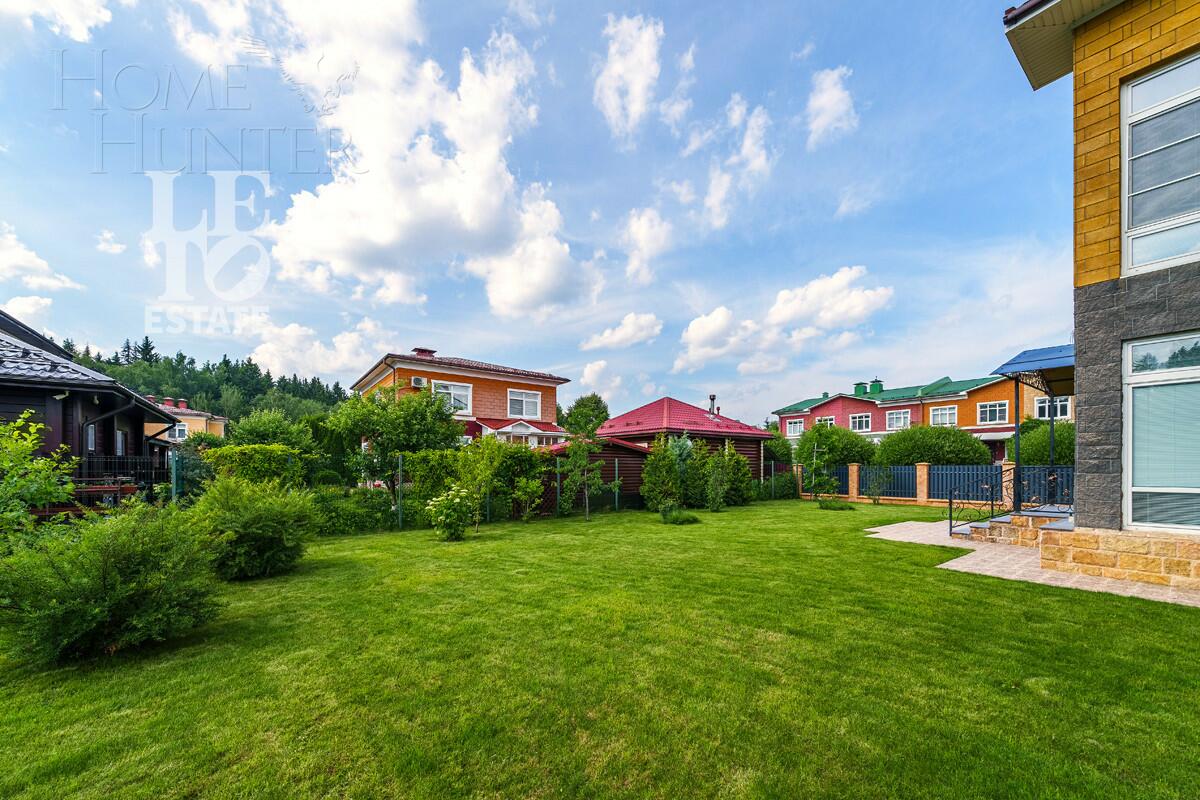 3-этажный коттедж 500 м² с отделкой