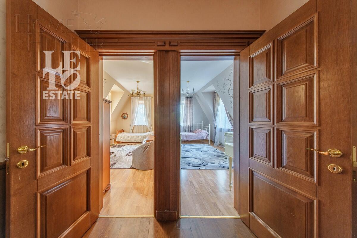 3-этажный коттедж 475 м² с отделкой