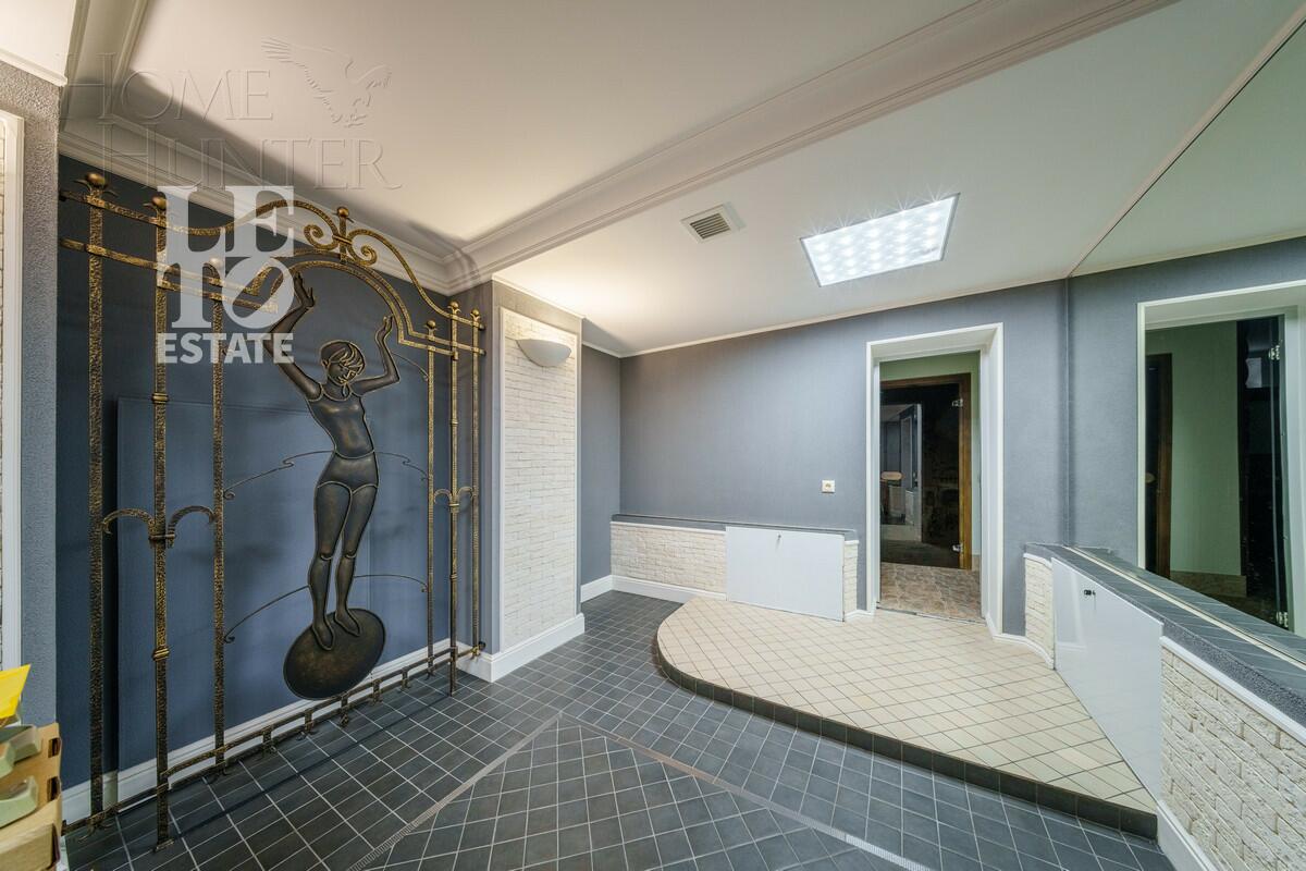 2-этажный коттедж 700 м² с отделкой