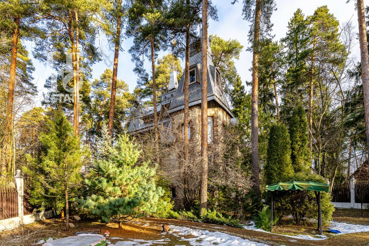 3-этажный коттедж 505 м² с отделкой