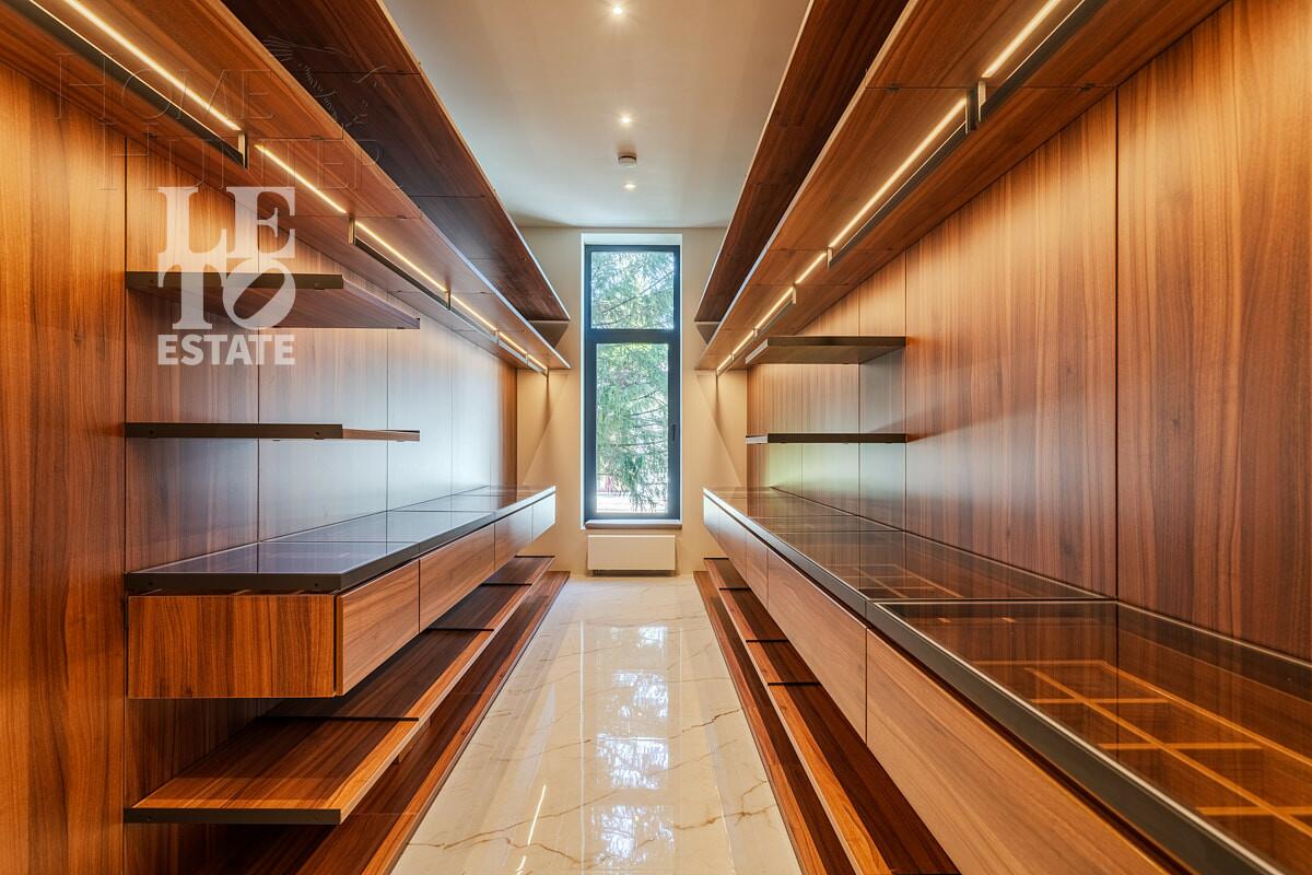 2-этажный коттедж 747 м² с отделкой