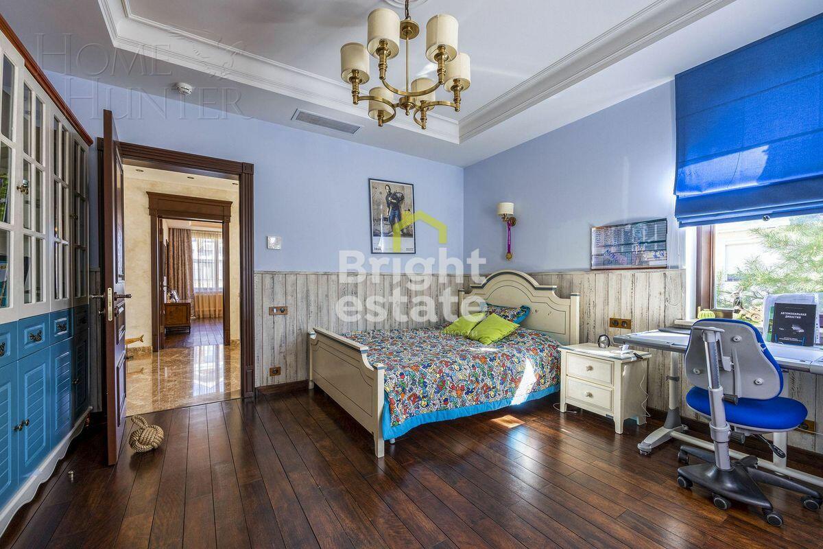 3-этажный таунхаус 270 м² с отделкой