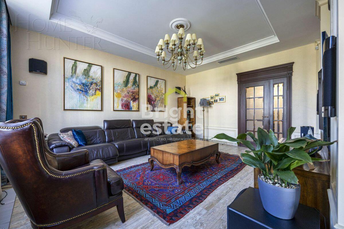 3-этажный таунхаус 270 м² с отделкой