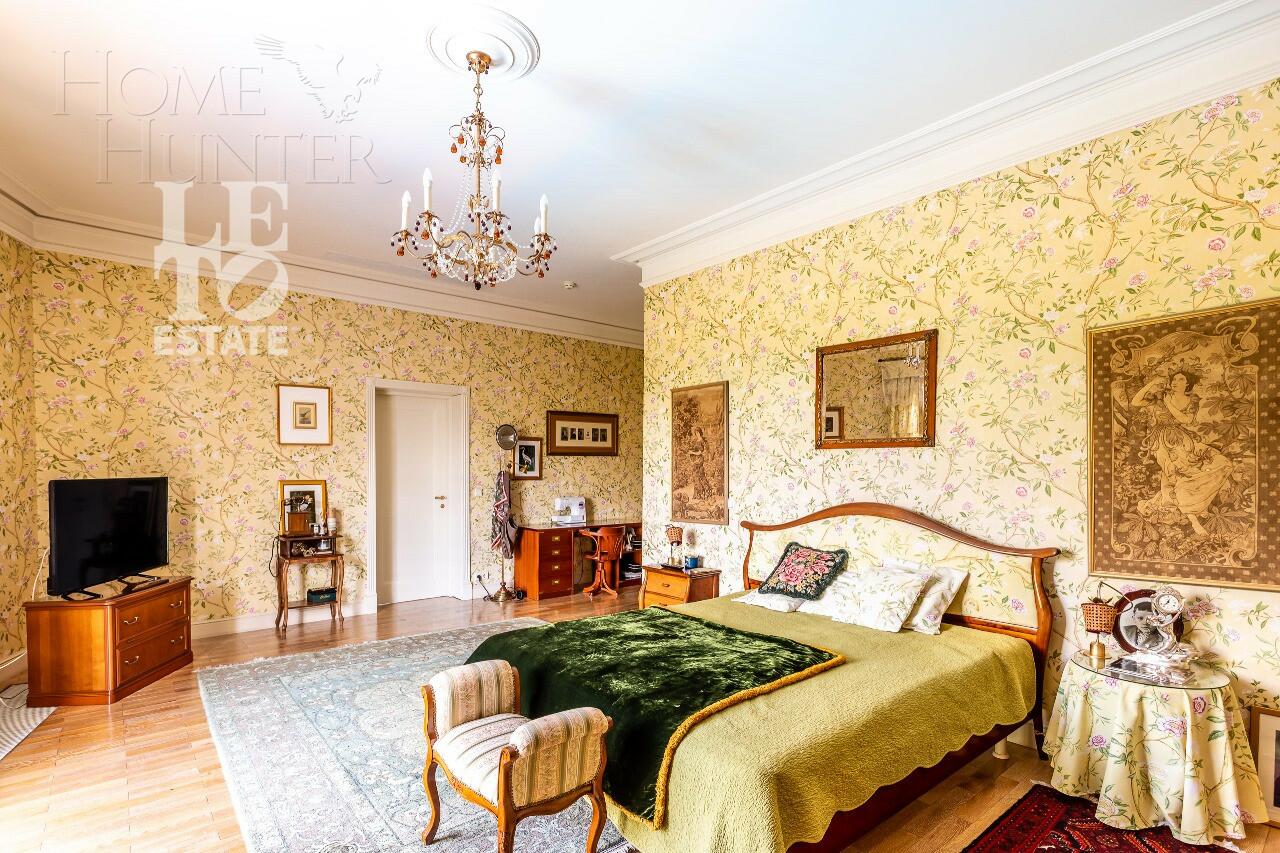 3-этажный коттедж 750 м² с отделкой