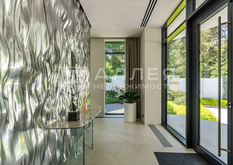 КОТТЕДЖ 620 м² с отделкой