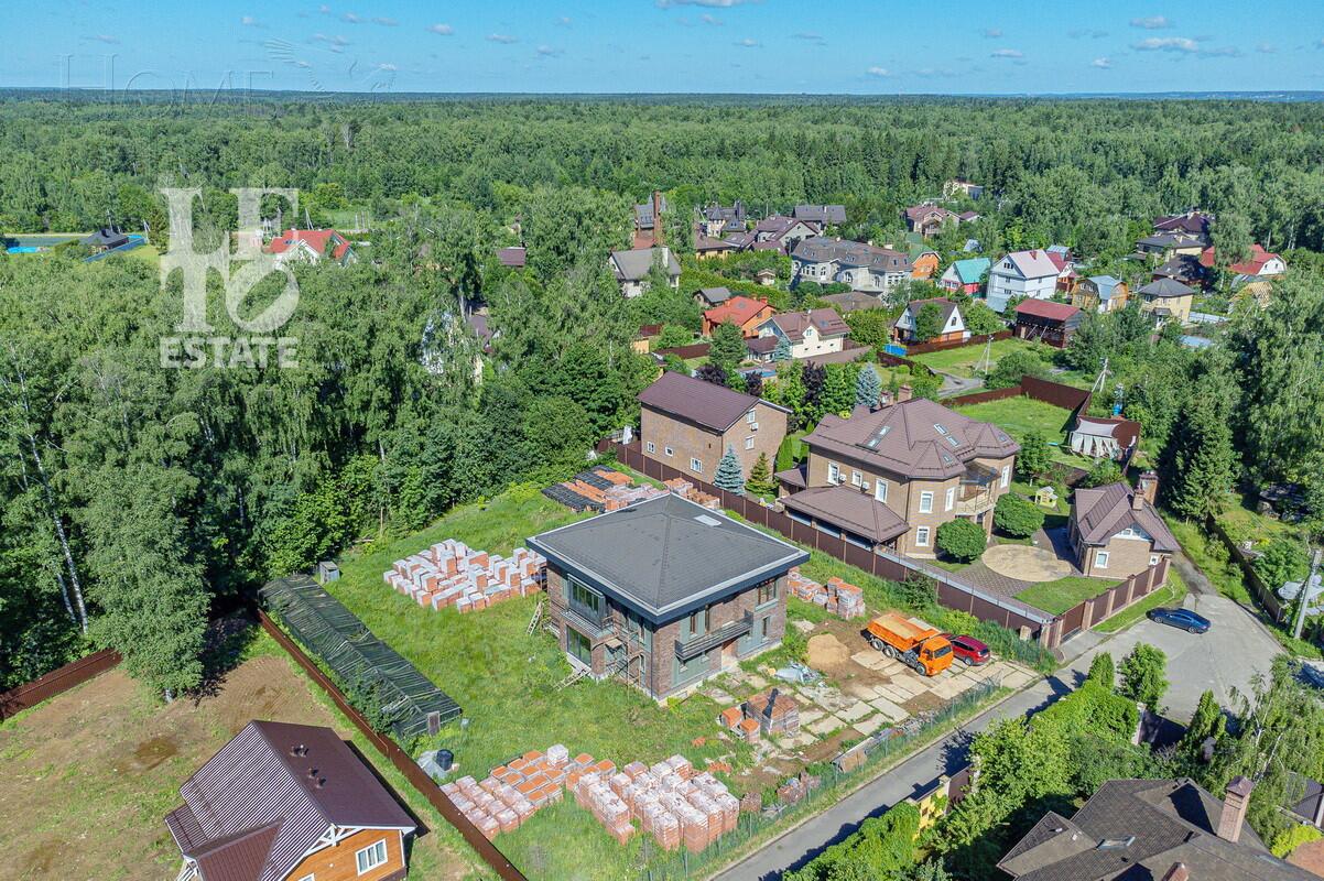 2-этажный коттедж 498 м² без отделки