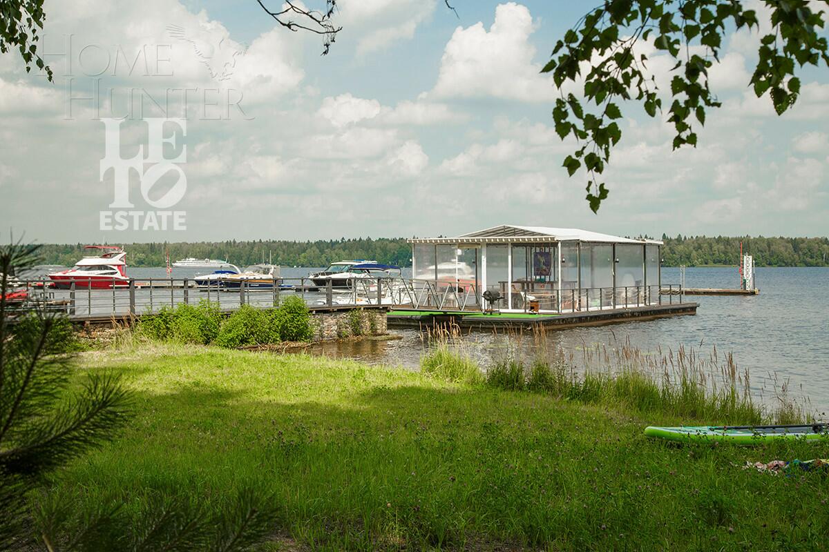 3-этажный коттедж 4 000 м² с отделкой