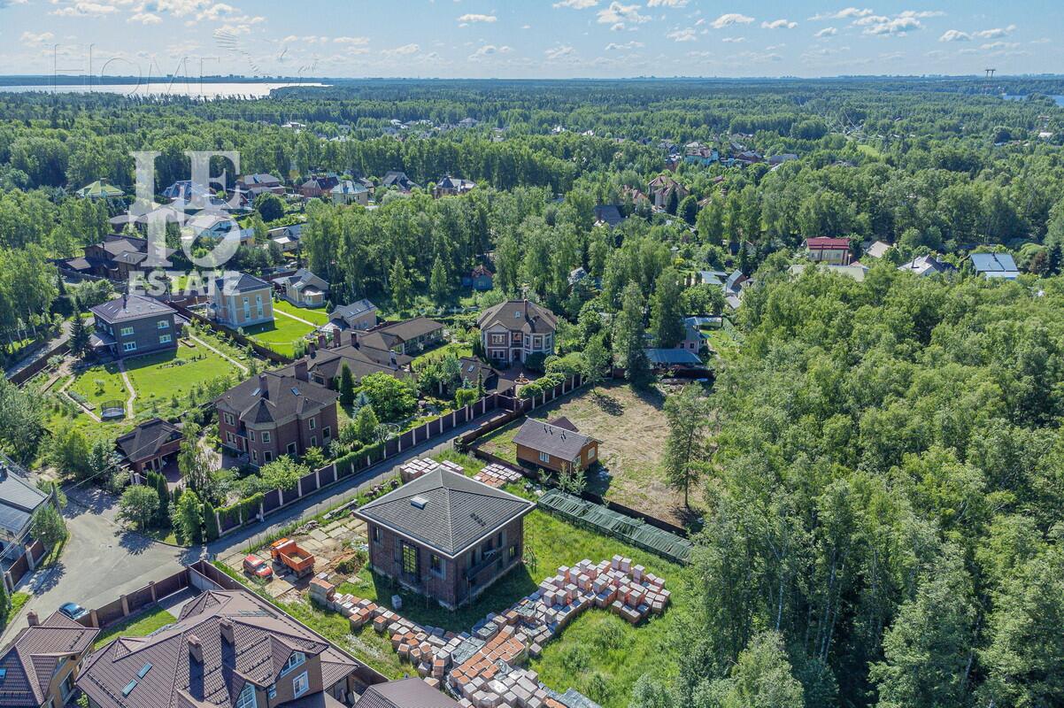 2-этажный коттедж 498 м² без отделки