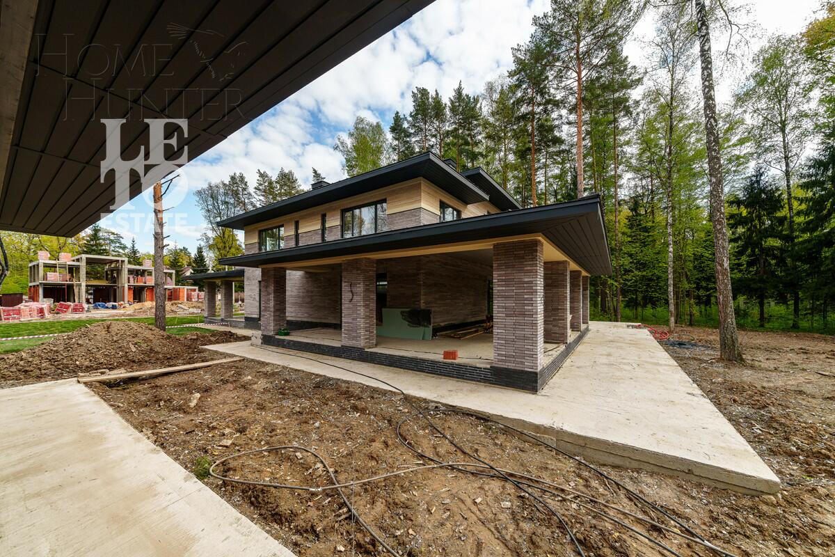 2-этажный коттедж 460 м² без отделки