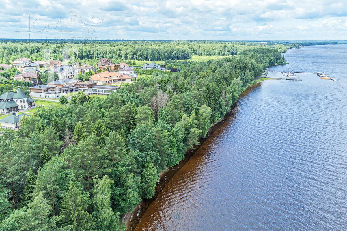 3-этажный коттедж 4 000 м² с отделкой