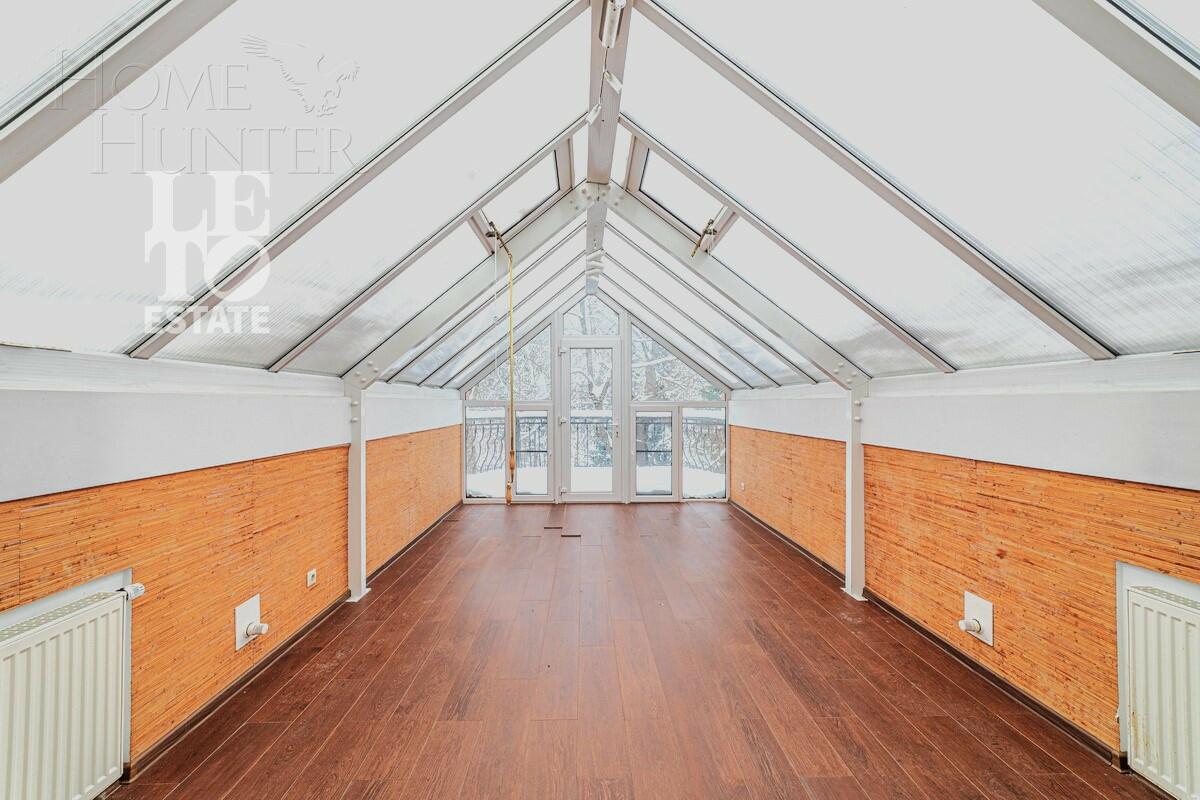 3-этажный коттедж 742 м² с отделкой