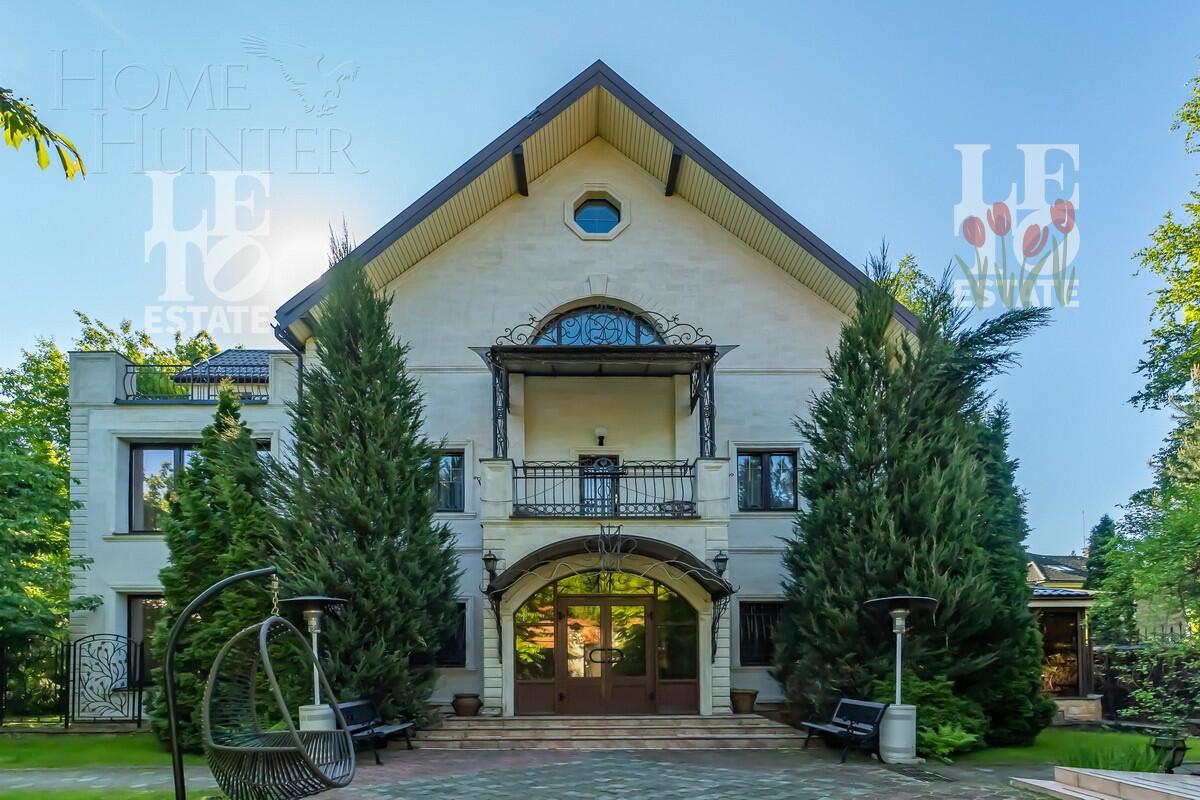 3-этажный коттедж 520 м² с отделкой