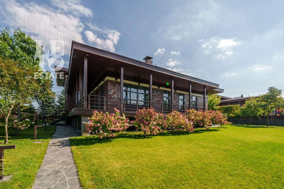 2-этажный коттедж 745 м² с отделкой