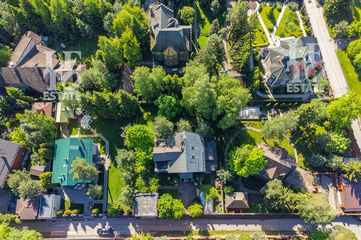 3-этажный коттедж 520 м² с отделкой