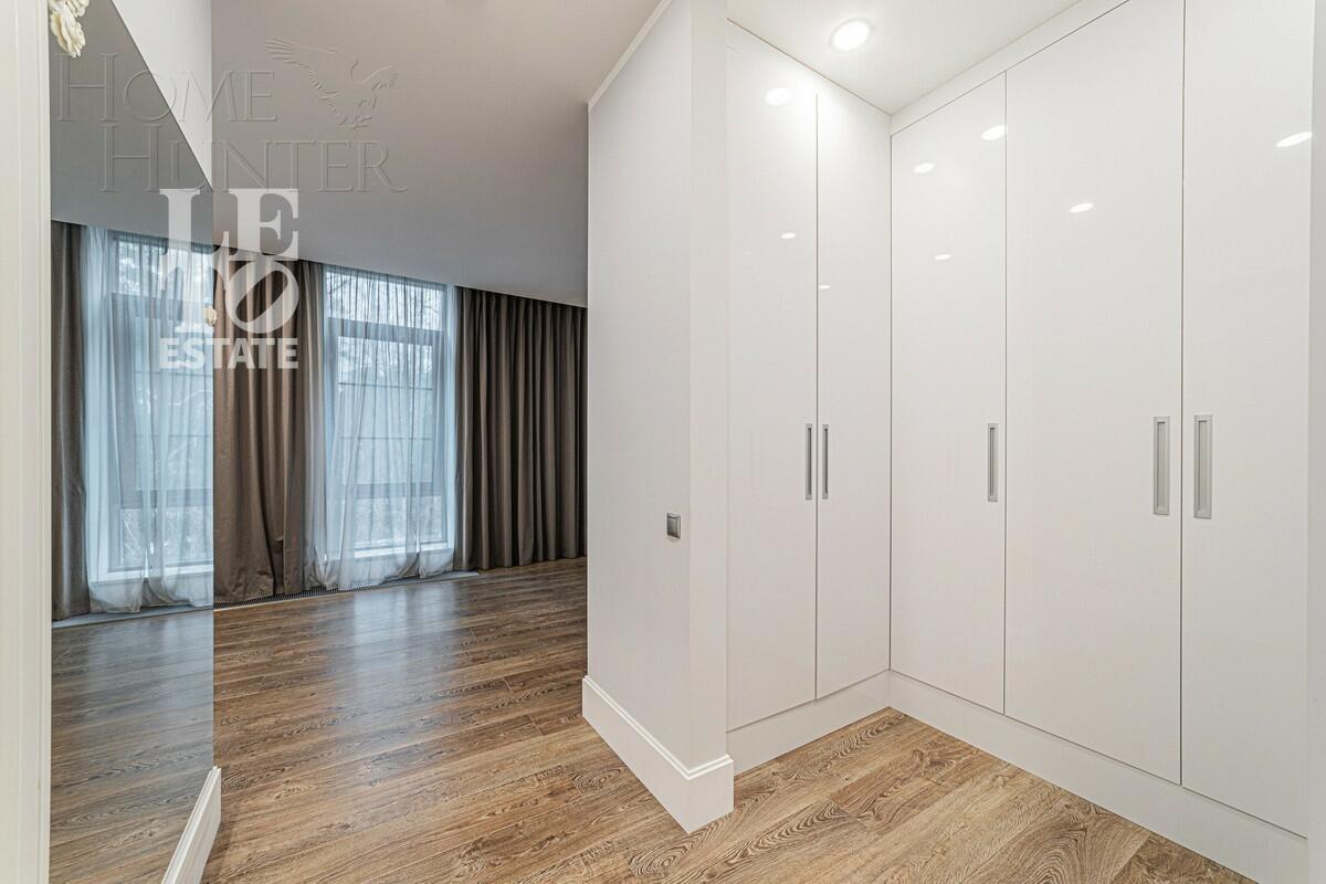 3-КОМН. КВАРТИРА С ОТДЕЛКОЙ 220 М² НА 2 ЭТАЖЕ