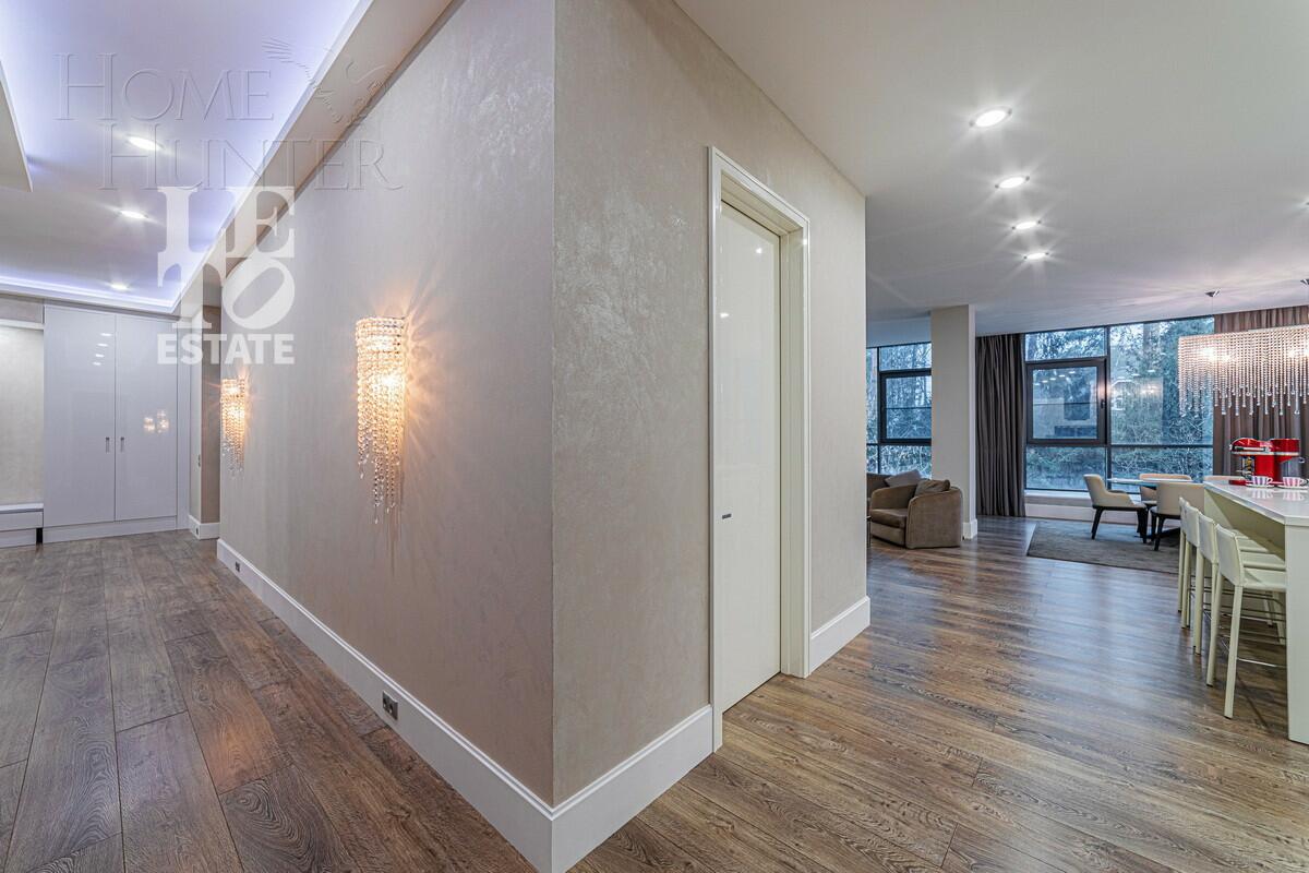 3-КОМН. КВАРТИРА С ОТДЕЛКОЙ 220 М² НА 2 ЭТАЖЕ