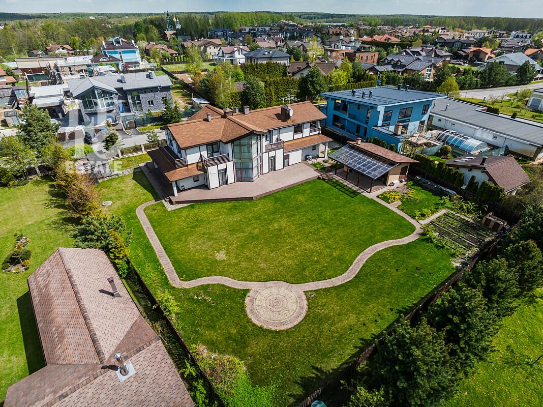 2-этажный коттедж 417 м² с отделкой