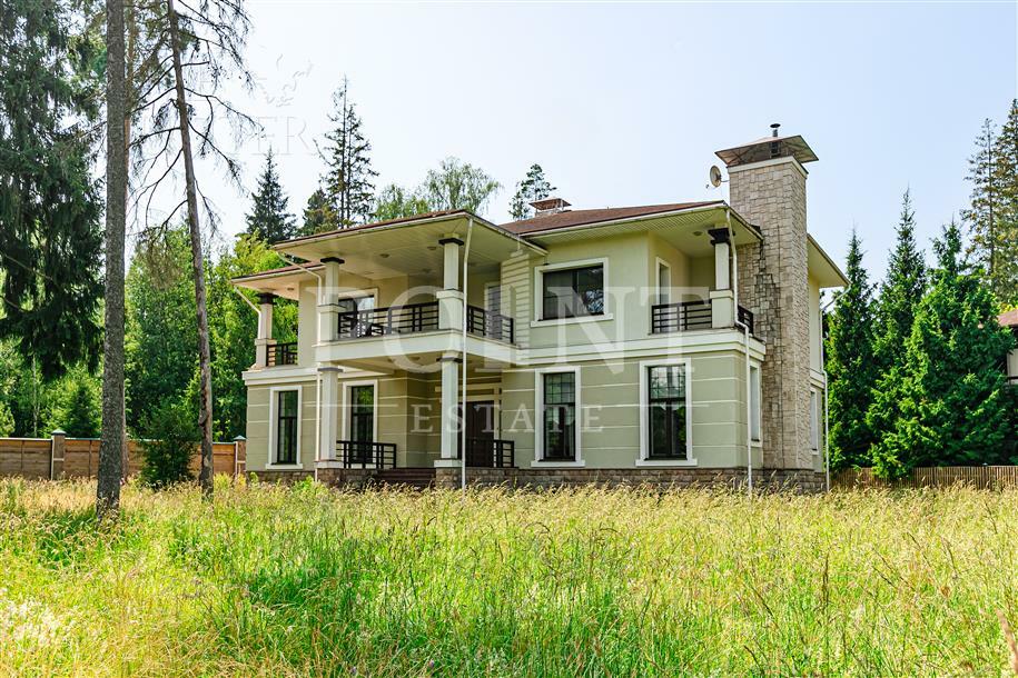 2-этажный коттедж 640 м² с отделкой