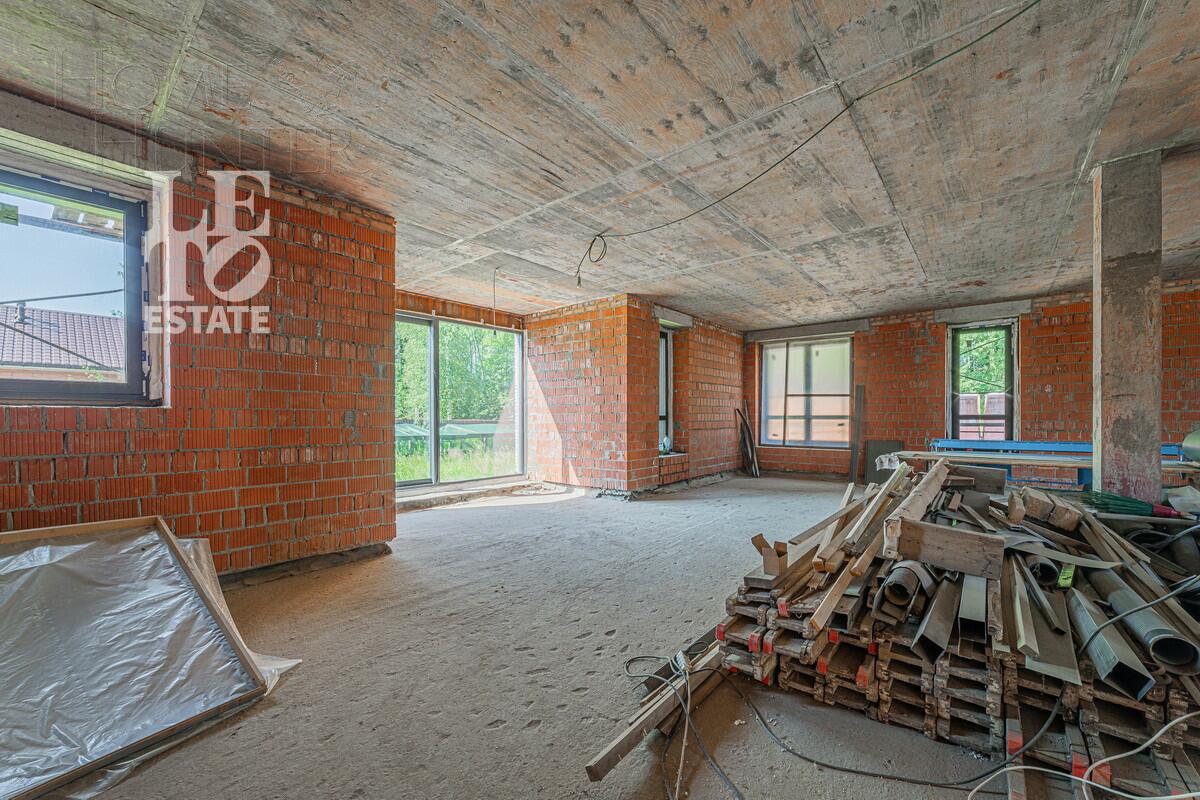 2-этажный коттедж 498 м² без отделки