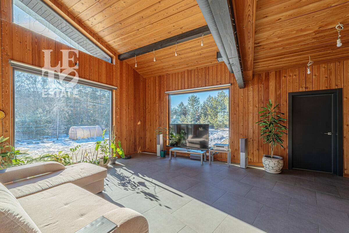 2-этажный коттедж 220 м² с отделкой