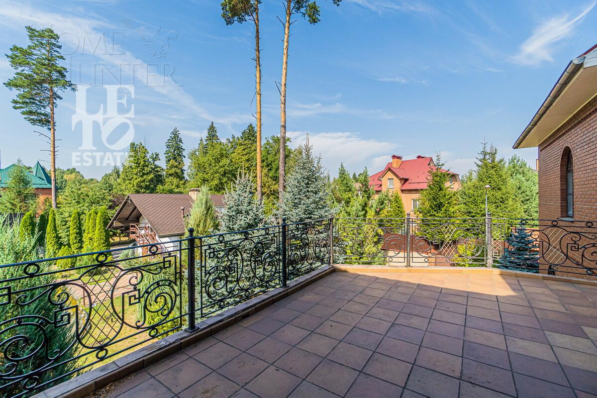 2-этажный коттедж 699.6 м² с отделкой