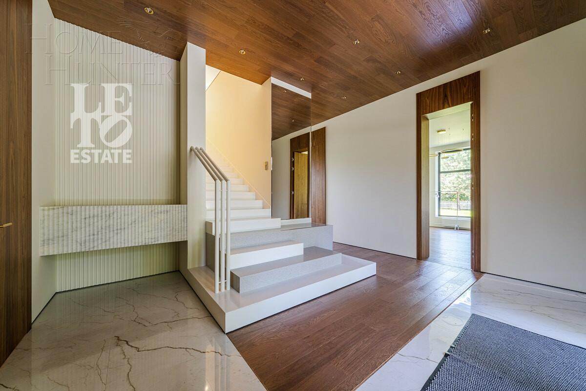 2-этажный коттедж 747 м² с отделкой