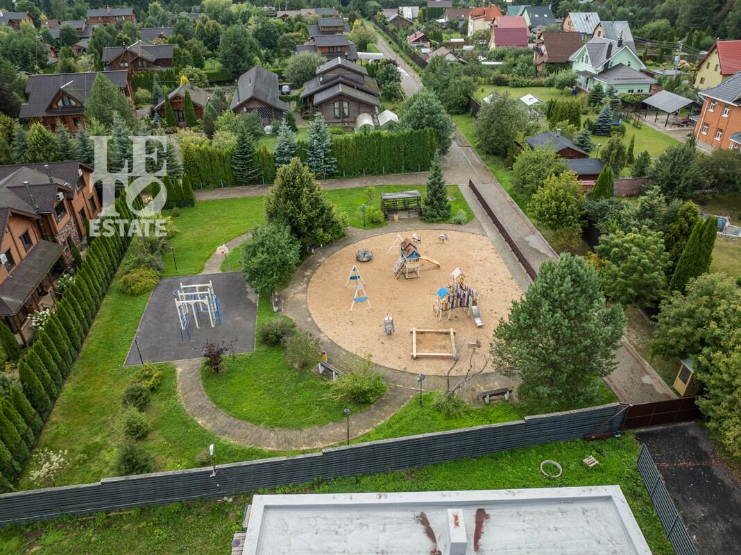 2-этажный коттедж 289 м² без отделки