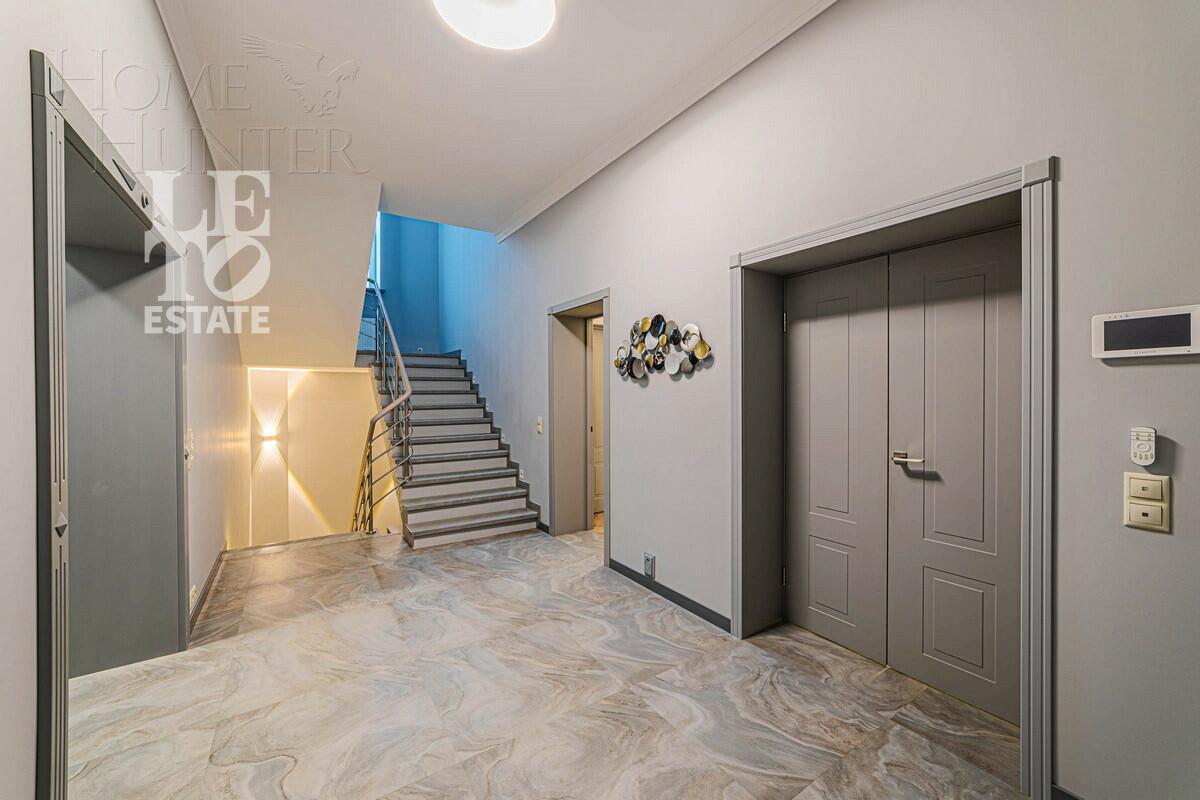 2-этажный коттедж 710 м² с отделкой