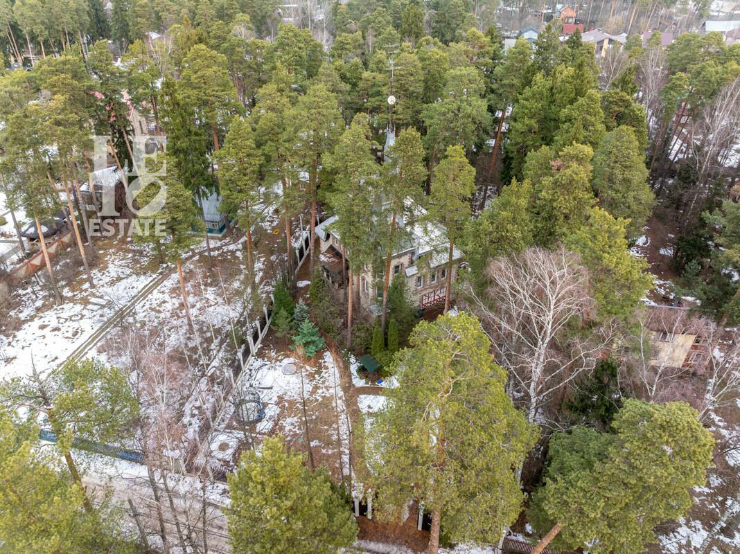 3-этажный коттедж 505 м² с отделкой